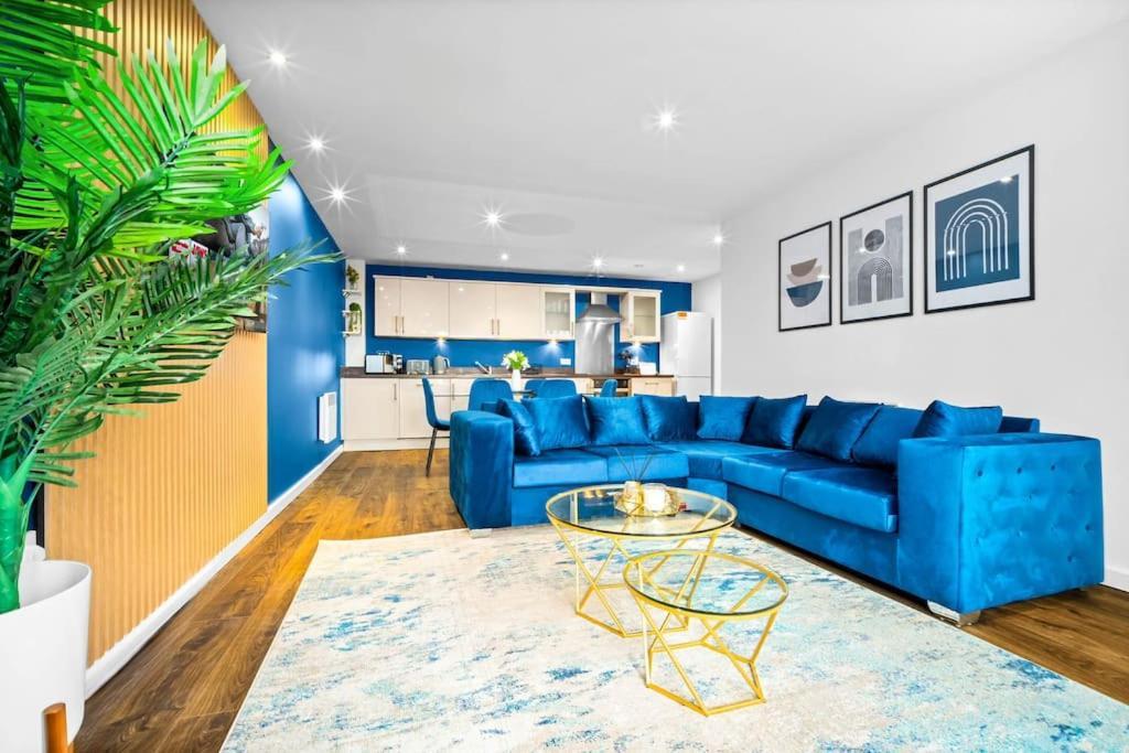 Spacious 2 Bed Apt B'Ham Cc With Parking Sleeps 7 Birmingham Exterior photo